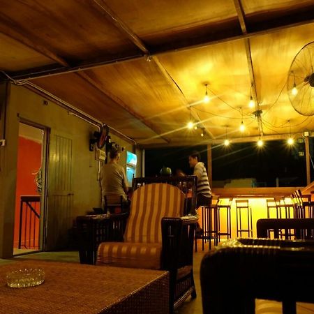 Gibbon Guesthouse Kuching Exterior photo