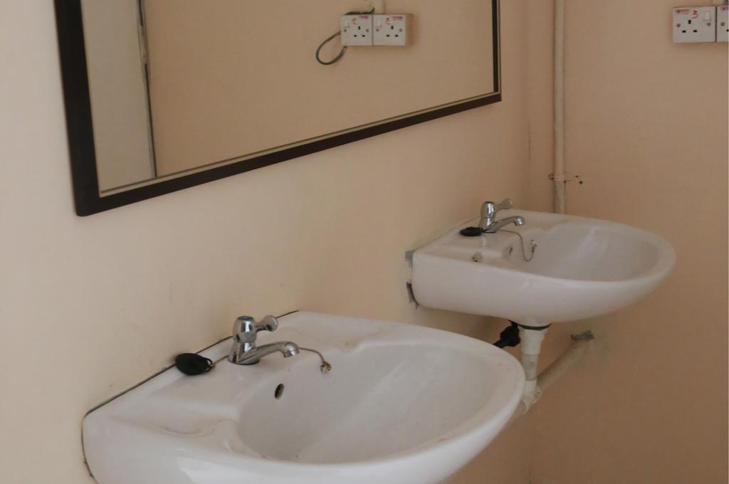 Gibbon Guesthouse Kuching Exterior photo